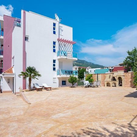Apartments Vila A1 Добра-Вода Экстерьер фото