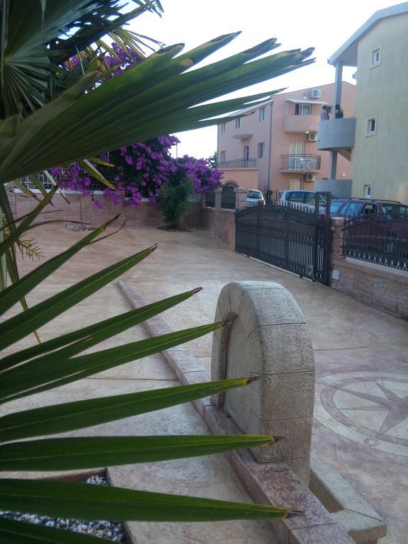 Apartments Vila A1 Добра-Вода Экстерьер фото