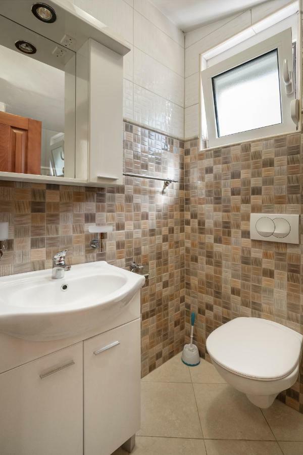 Apartments Vila A1 Добра-Вода Экстерьер фото