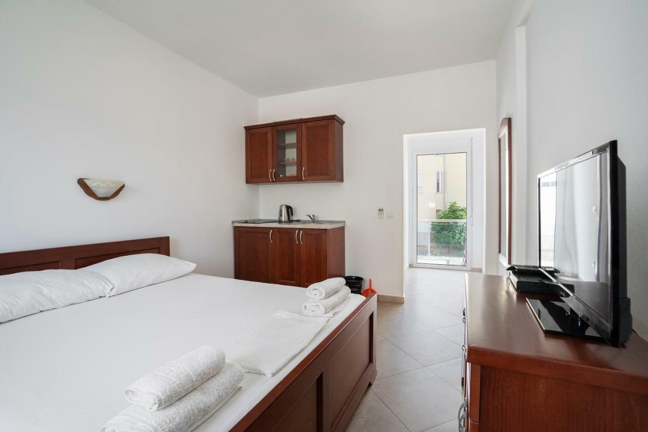 Apartments Vila A1 Добра-Вода Экстерьер фото
