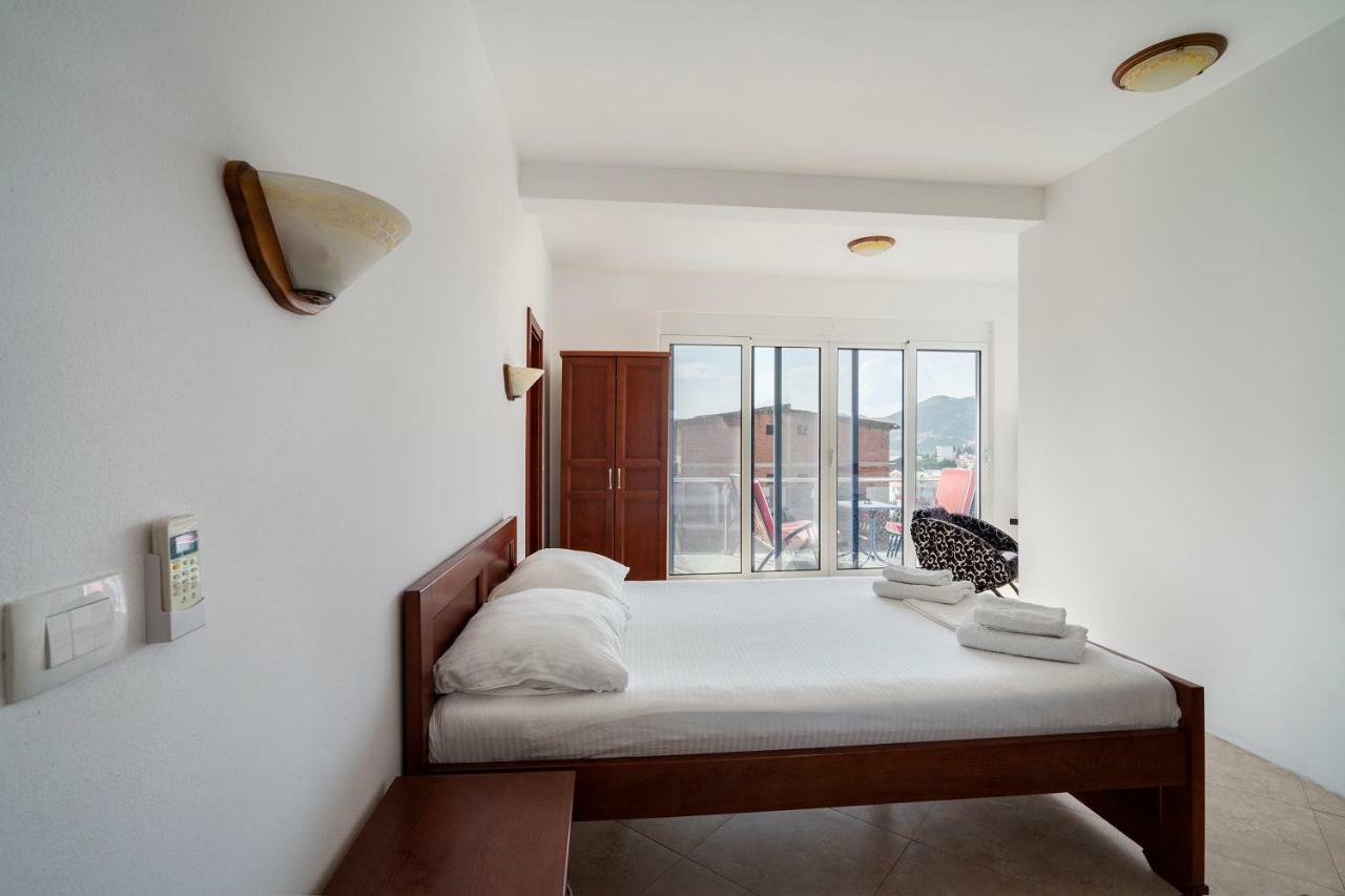 Apartments Vila A1 Добра-Вода Экстерьер фото
