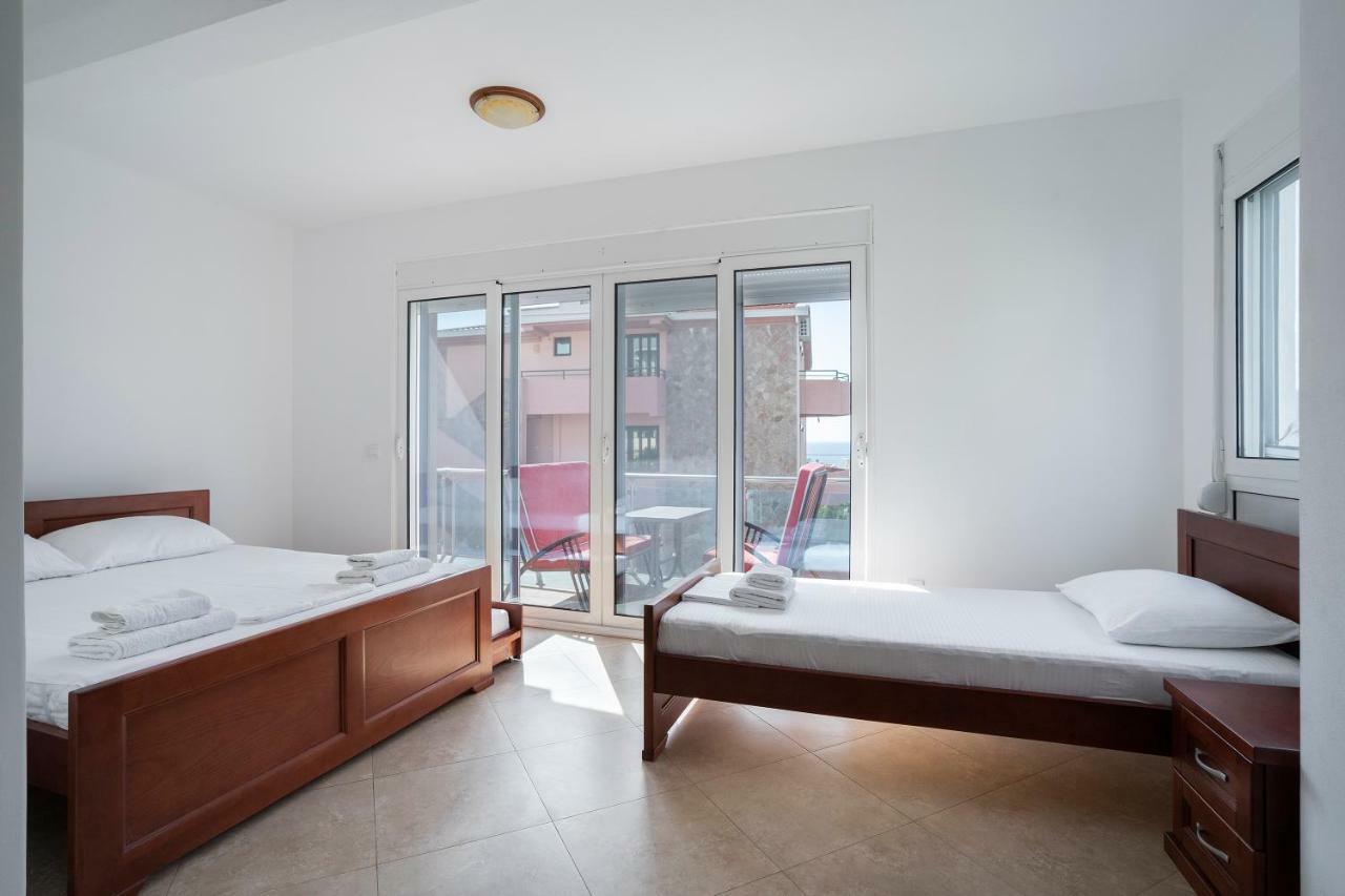 Apartments Vila A1 Добра-Вода Экстерьер фото