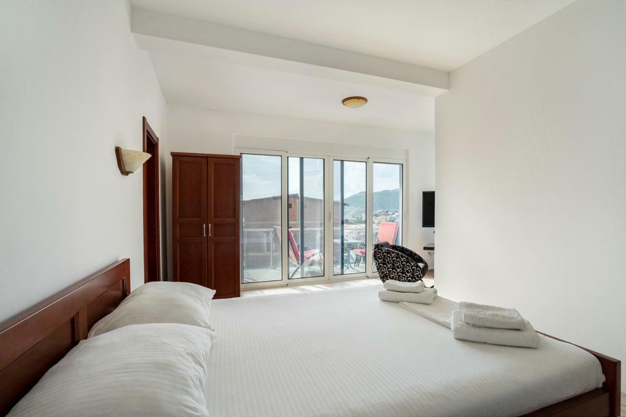 Apartments Vila A1 Добра-Вода Экстерьер фото