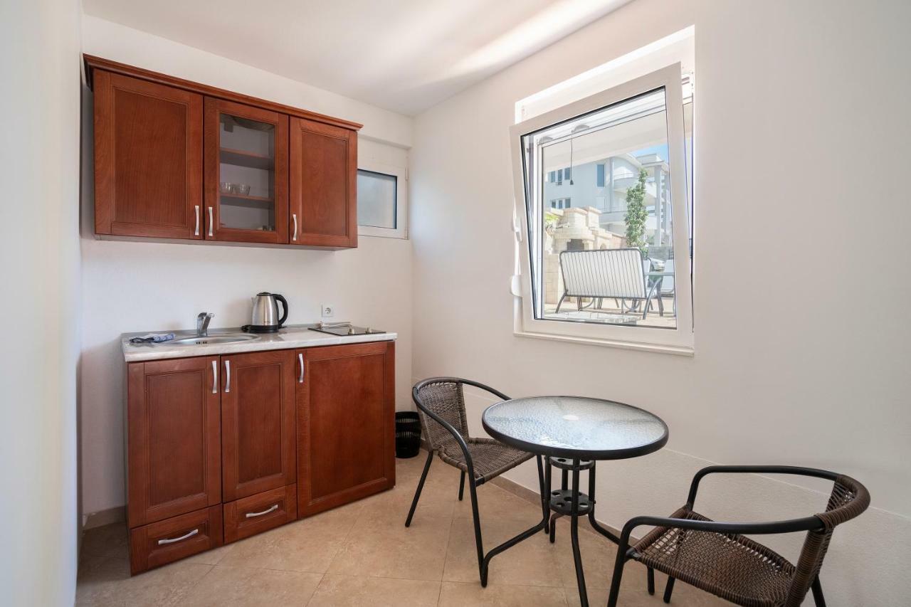 Apartments Vila A1 Добра-Вода Экстерьер фото