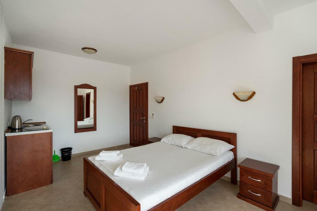 Apartments Vila A1 Добра-Вода Экстерьер фото